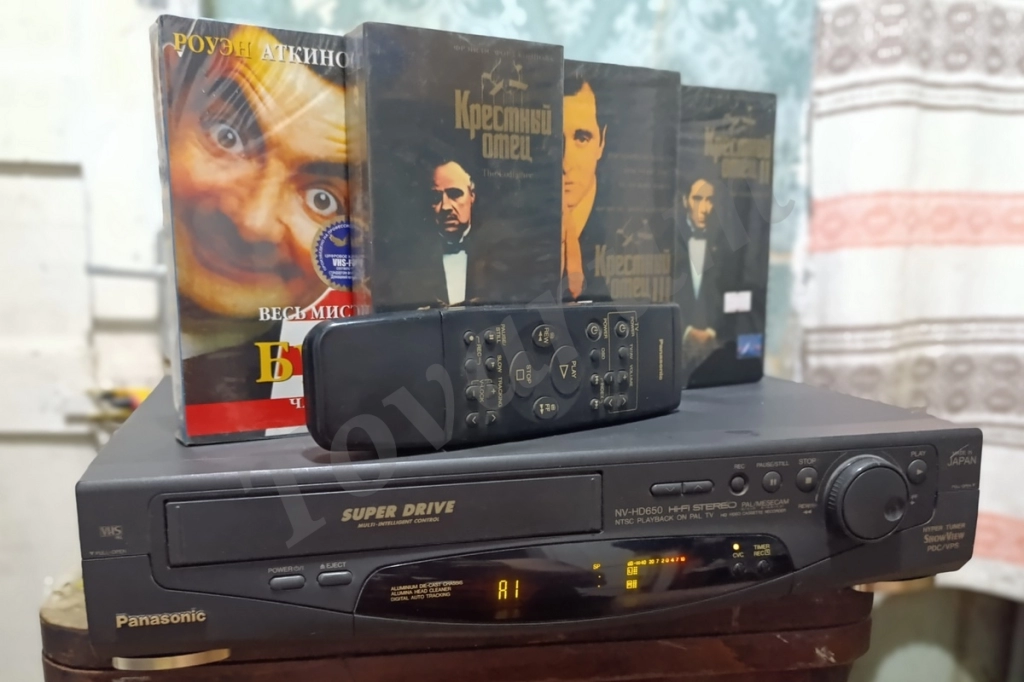Видеомагнитофон Panasonic NV -HD650 EE Hi-Fi