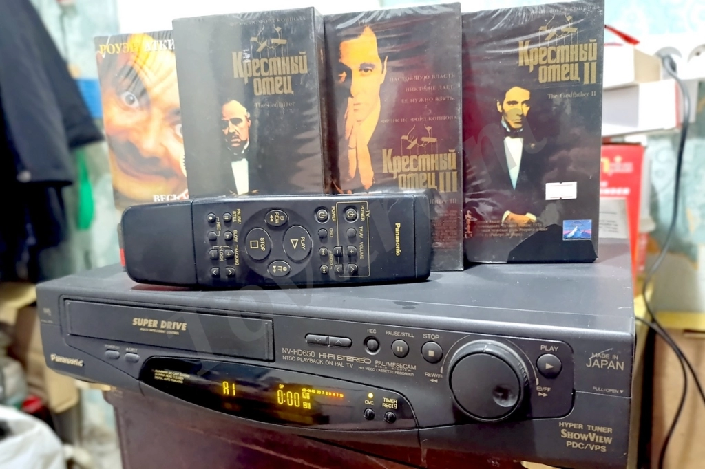 Видеомагнитофон Panasonic NV -HD650 EE Hi-Fi