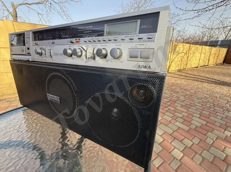 Магнитофон кассетный AIWA