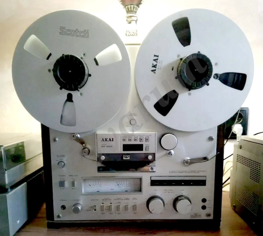 Катушечный магнитофон Akai GX-625