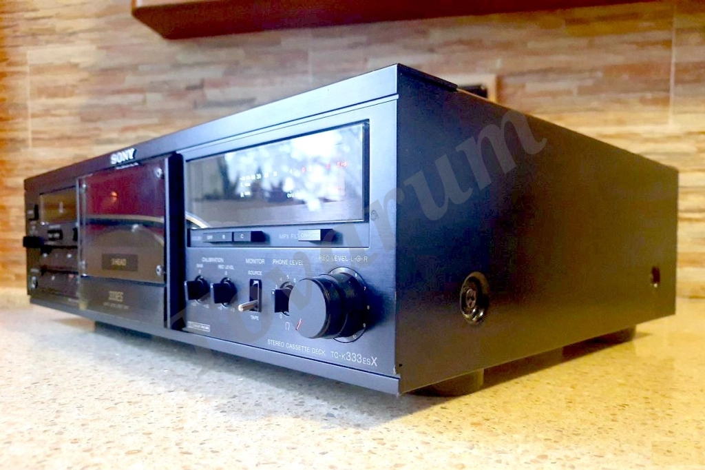Кассетная дека Sony TC-333 ESX