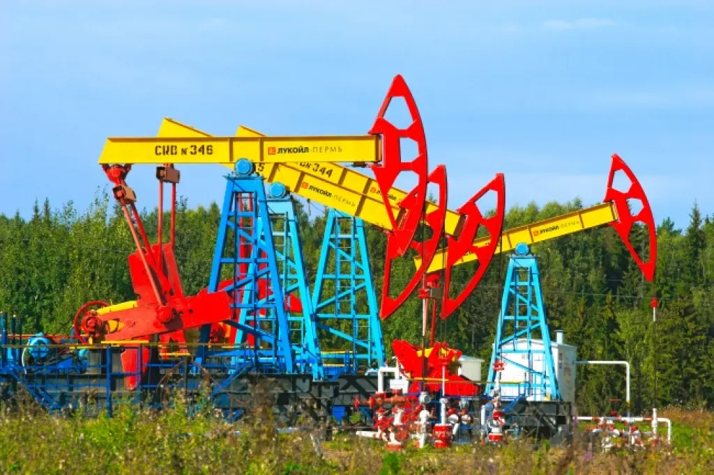 Нефтепродукты в России – Бензин, Дизельное топливо, Мазут.